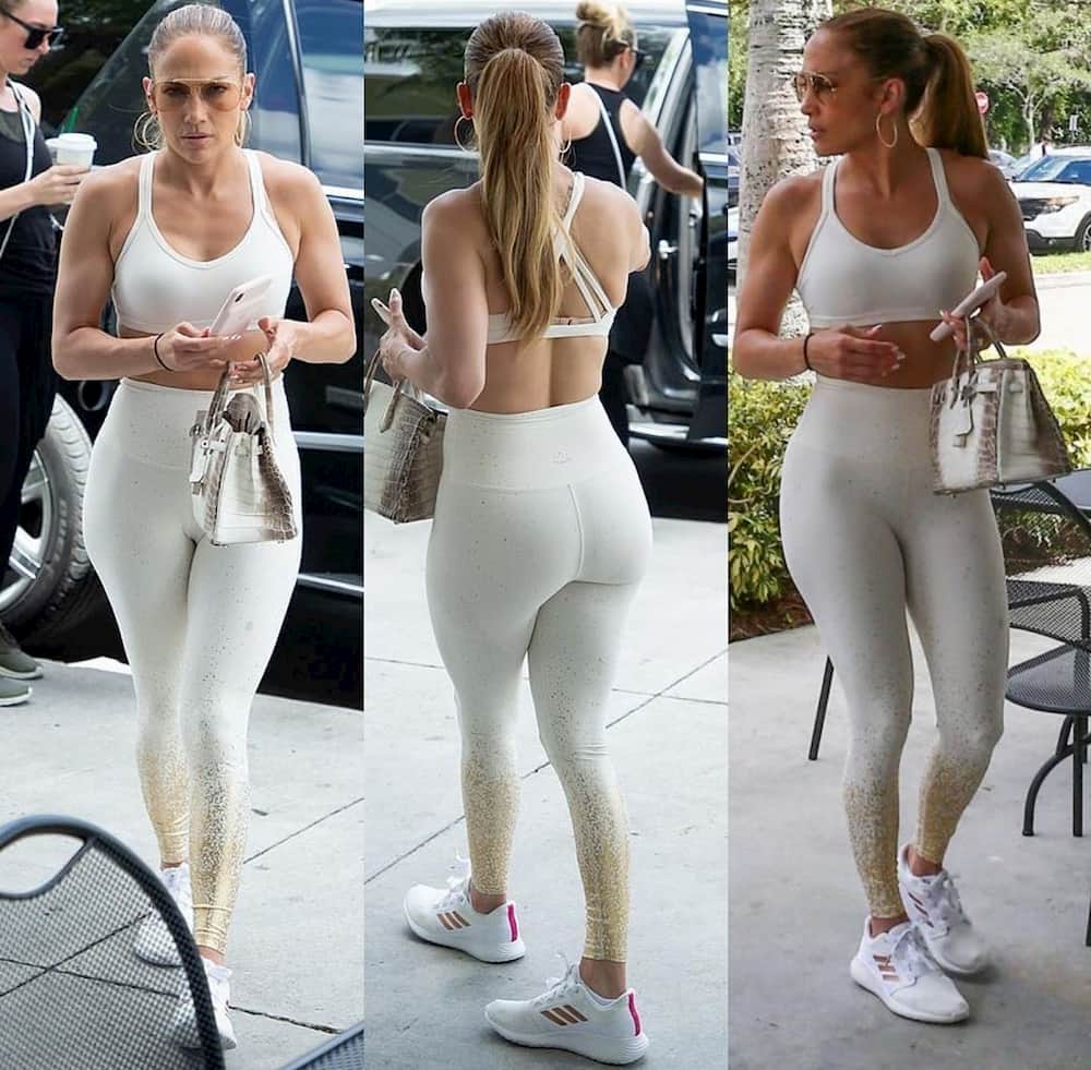 What are jennifer lopez measurements, feet size, dress size, weight, height, bra size, breast size, jennifer lopez instagram profile, jennifer lopez twitter, body measurements, jennifer lopez age, how old jennifer lopez, jennifer lopez husband name, jennifer lopez daughter name, jennifer lopez net worth.
