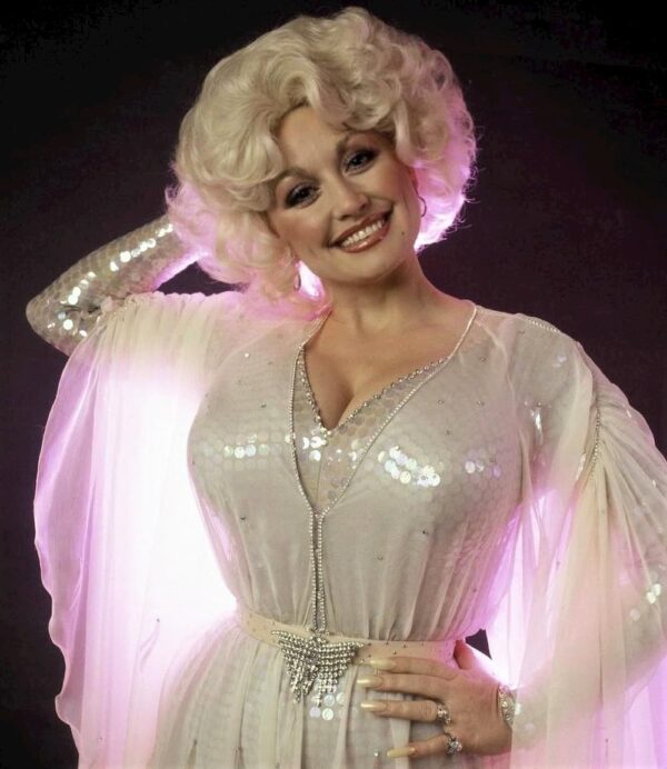 Dolly Parton Measurements – Height, Weight, Age, Bra Size & Body ...