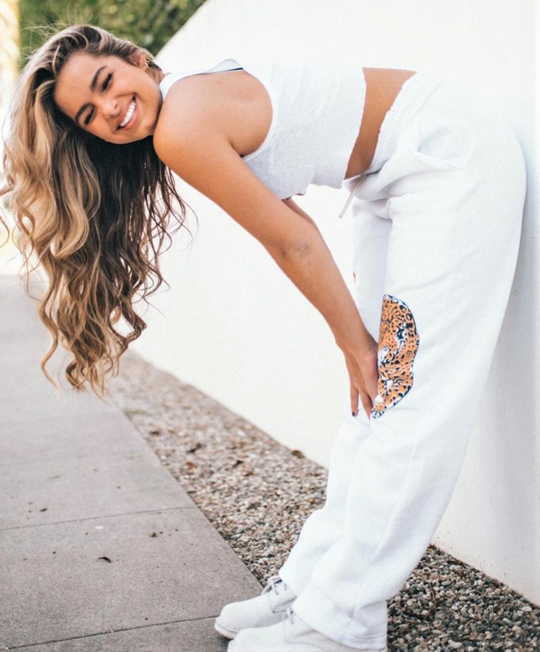 Addison Rae Measurements – Height, Weight, Age, Bra Size & Body ...