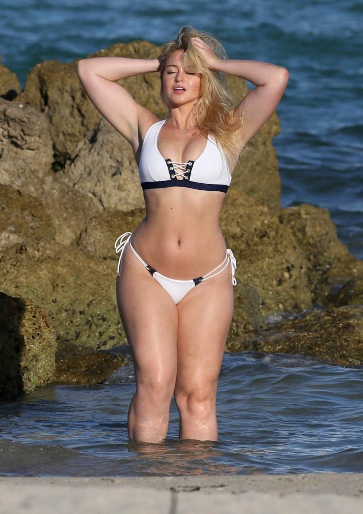 Iskra Lawrence bikini Celebrity Health Magazine - Body Measurements & Entertainment News