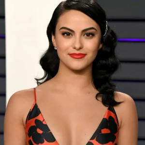 Camila Mendes Measurements, American Celebrities, Cancer Actresses, Cancer Celebrities, Hottest American Celebrities, Hottest American Girls, Hottest American Women, most beautiful American Celebrities, Zodiac Actresses, Zodiac Celebrities