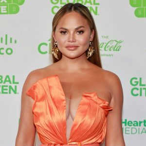 Actresses, American Actresses, American Celebrities, Beautiful American Celebrities, Chrissy Teigen age, Chrissy Teigen Body Statistics, Chrissy Teigen height, Chrissy Teigen Measurements, Chrissy Teigen weight, Hottest American Celebrities, Hottest American Girls, Hottest American Women, Sagittarius Celebrities, Sagittarius Models, Zodiac Actresses, Zodiac Celebrities
